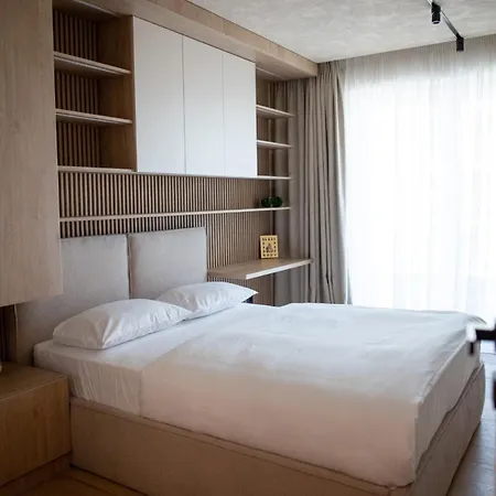Apartment Penthouse Lebada Lake View