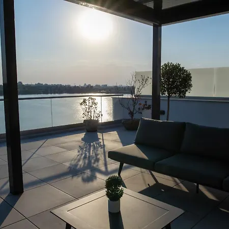 Apartment Penthouse Lebada Lake View