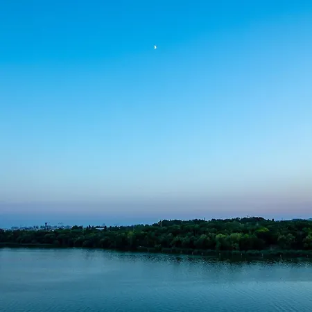 Apartment Penthouse Lebada Lake View Bucharest