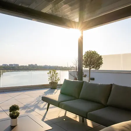 Penthouse Lebada Lake View Bucharest