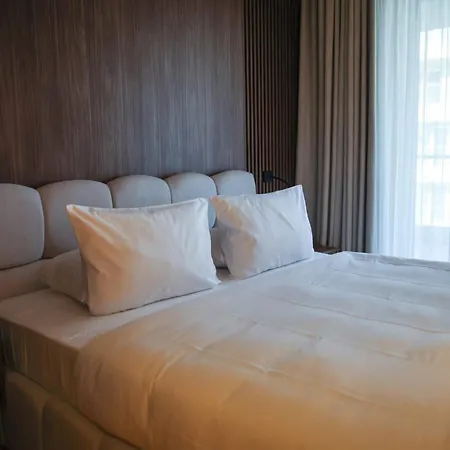 Penthouse Lebada Lake View Bukurešť