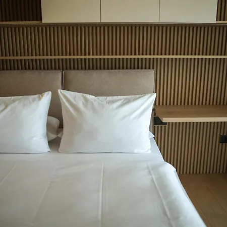 Apartmán Penthouse Lebada Lake View Bukurešť