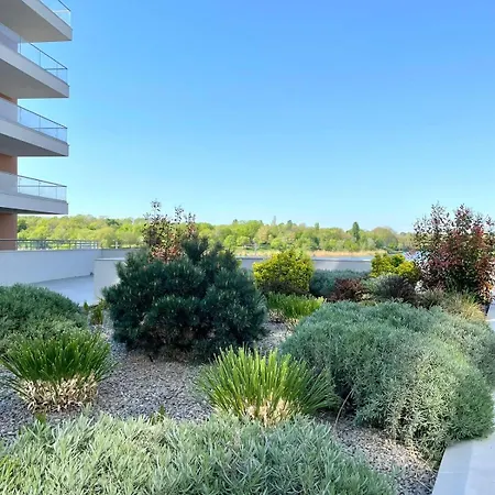 Penthouse Lebada Lake View Bukurešť