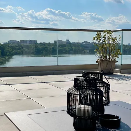 Apartmán Penthouse Lebada Lake View Bukurešť